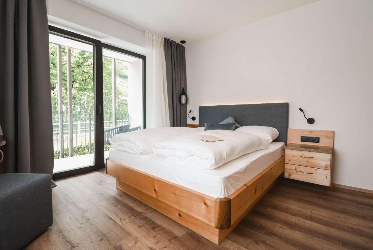 Guesthouse Karnatsch パルチーネス エクステリア 写真